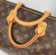 Load image into Gallery viewer, Louis Vuitton speedy 40 in monogram