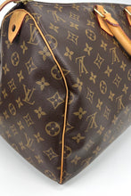 Load image into Gallery viewer, Louis Vuitton speedy 40 in monogram