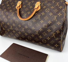 Load image into Gallery viewer, Louis Vuitton speedy 40 in monogram