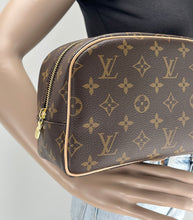 Load image into Gallery viewer, Louis Vuitton toiletry 25 in monogram canvas