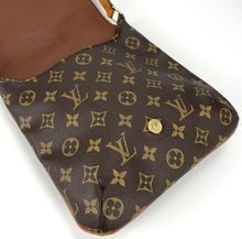 Load image into Gallery viewer, Louis Vuitton musette salsa in monogram