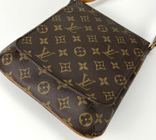 Load image into Gallery viewer, Louis Vuitton musette salsa in monogram