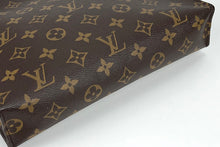 Load image into Gallery viewer, Louis Vuitton toiletry 26