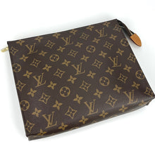 Load image into Gallery viewer, Louis Vuitton toiletry 26