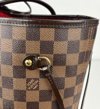 Load image into Gallery viewer, Louis Vuitton neverfull MM damier