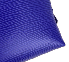 Load image into Gallery viewer, Louis Vuitton cosmetic pouch PM epi figue