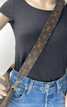 Load image into Gallery viewer, Louis Vuitton bandouliére strap monogram noir