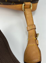 Load image into Gallery viewer, Louis Vuitton montsouris GM backpack