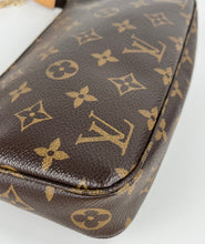 Load image into Gallery viewer, Louis Vuitton pochette accessories in monogram