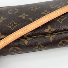 Load image into Gallery viewer, Louis Vuitton pochette accessories in monogram
