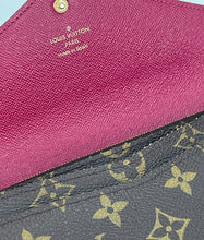 Load image into Gallery viewer, Louis Vuitton Josephine wallet with removable pouch