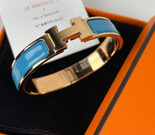 Load image into Gallery viewer, Hermes Clic H enamel rose gold bleu
