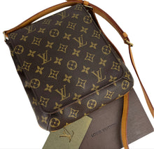 Load image into Gallery viewer, Louis Vuitton musette salsa in monogram