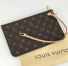 Load image into Gallery viewer, Louis Vuitton pochette monogram