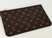 Load image into Gallery viewer, Louis Vuitton pochette monogram
