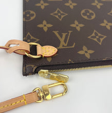 Load image into Gallery viewer, Louis Vuitton pochette monogram