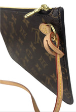 Load image into Gallery viewer, Louis Vuitton pochette monogram