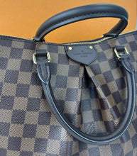 Load image into Gallery viewer, Louis Vuitton Siena MM in damier ebene