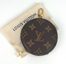 Load image into Gallery viewer, Louis Vuitton round coin purse