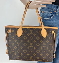 Load image into Gallery viewer, Louis Vuitton neverfull pm monogram