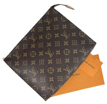 Load image into Gallery viewer, Louis Vuitton toiletry 26