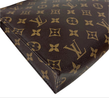 Load image into Gallery viewer, Louis Vuitton toiletry 26