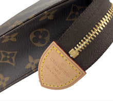 Load image into Gallery viewer, Louis Vuitton toiletry 26