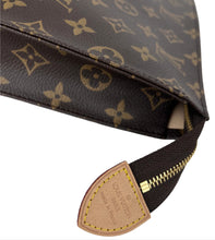 Load image into Gallery viewer, Louis Vuitton toiletry 26