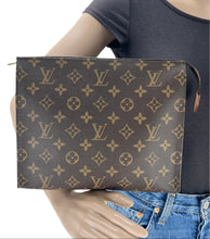 Load image into Gallery viewer, Louis Vuitton toiletry 26