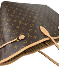 Load image into Gallery viewer, Louis Vuitton neverfull GM in monogram