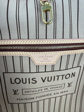 Load image into Gallery viewer, Louis Vuitton neverfull GM in monogram