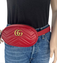 Load image into Gallery viewer, Gucci marmont matelasse belt beg in red size 75