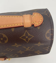 Load image into Gallery viewer, Louis Vuitton pochette metis in monogram