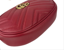 Load image into Gallery viewer, Gucci marmont matelasse belt beg in red size 75