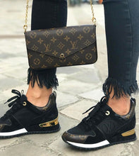 Load image into Gallery viewer, Louis Vuitton pochette felicie in monogram canvas