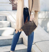 Load image into Gallery viewer, Louis Vuitton toiletry 26