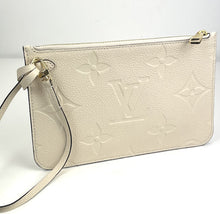 Load image into Gallery viewer, Louis Vuitton pochette monogram empreinte clutch