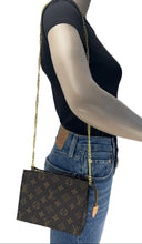 Load image into Gallery viewer, Louis Vuitton toiletry 19 with insert