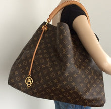 Load image into Gallery viewer, Louis Vuitton Artsy GM
