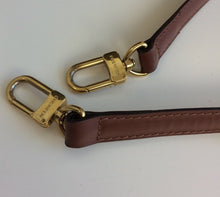 Load image into Gallery viewer, Louis Vuitton monceau 28