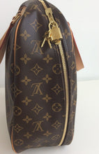 Load image into Gallery viewer, Louis Vuitton excursion bag