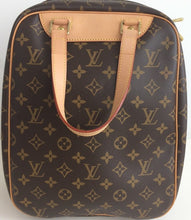 Load image into Gallery viewer, Louis Vuitton excursion bag