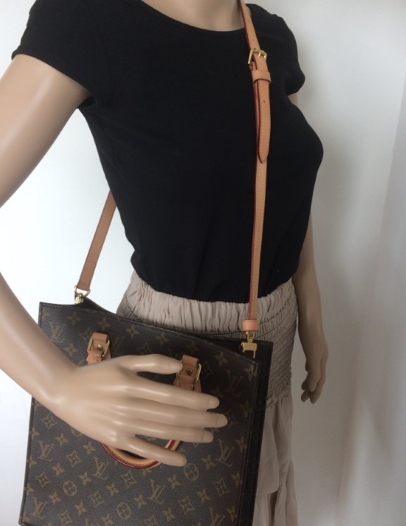 【小さくても主役級】Louis Vuitton Sac Plat BB Louis Vuitton Monogram Sac Plat BB 2021 Review First