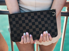 Load image into Gallery viewer, Louis Vuitton pochette in damier ebene