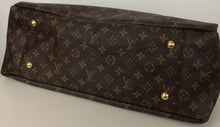Load image into Gallery viewer, Louis Vuitton Artsy GM