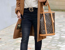 Load image into Gallery viewer, Louis Vuitton bucket GM in monogram