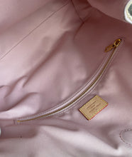 Load image into Gallery viewer, Louis Vuitton Graceful PM in azur