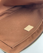 Load image into Gallery viewer, Louis Vuitton Etui Voyage MM