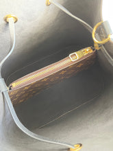 Load image into Gallery viewer, Louis Vuitton neo noe in noir