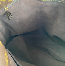 Load image into Gallery viewer, Louis Vuitton metis hobo